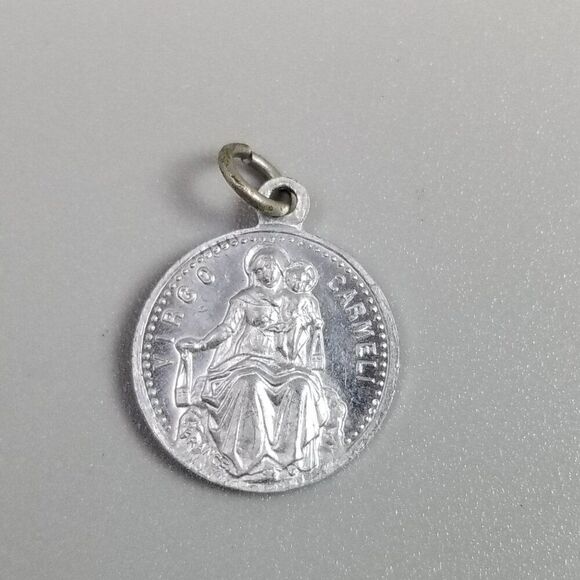 Vintage Virgo Carmeli and Jesus Pendant Charm Medallion, Silver Tone, Estate - Picture 4 of 8